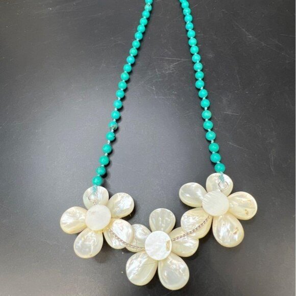 Turquoise & Mother of Pearl Flower Shaped Beaded Statement Necklace from Hawaii - Picture 11 of 14